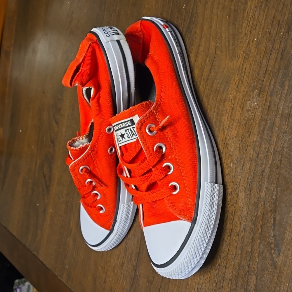 Converse red womens 9